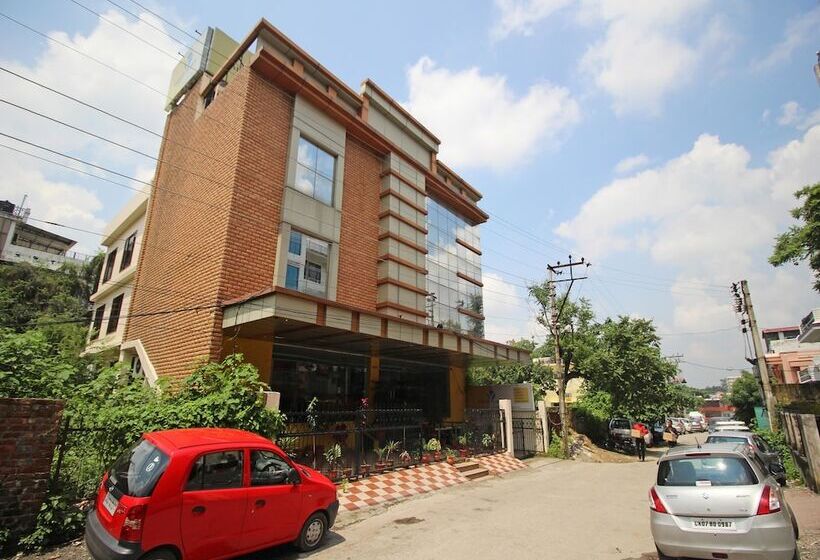 هتل Kailash Plaza