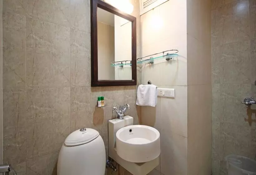 Hotelli Kailash Plaza
