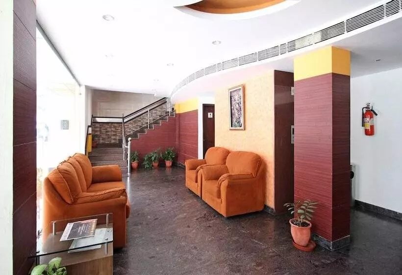 Hotelli Kailash Plaza