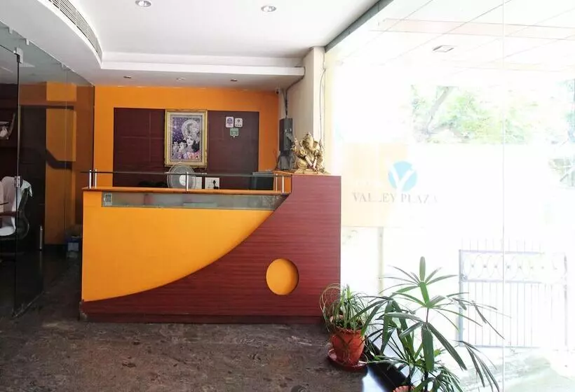 Hotelli Kailash Plaza