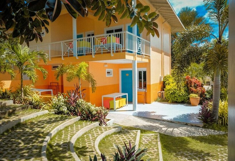 Hotel Maayo San Remigio