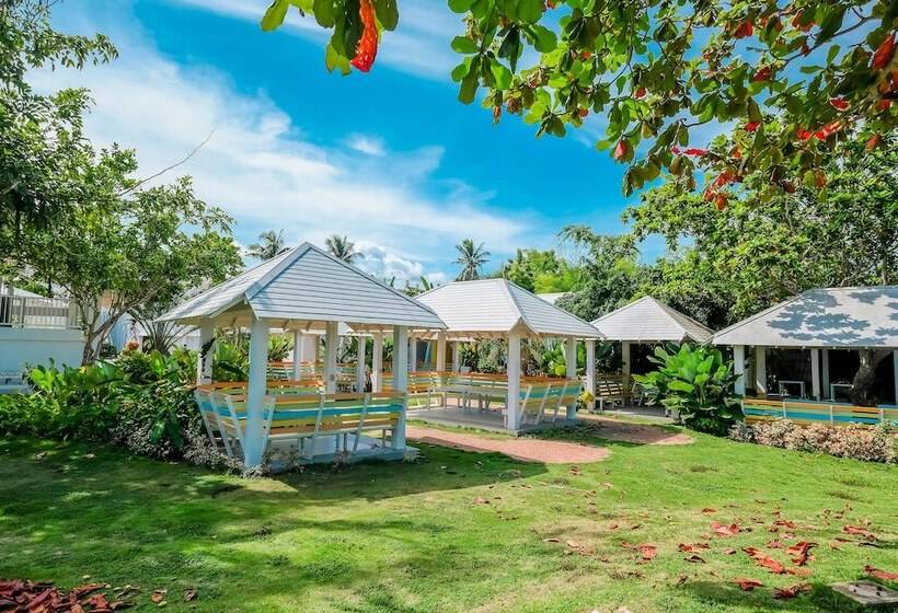 Hotel Maayo San Remigio