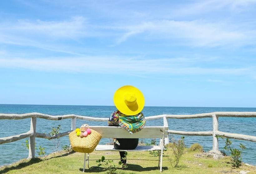 Hotel Maayo San Remigio