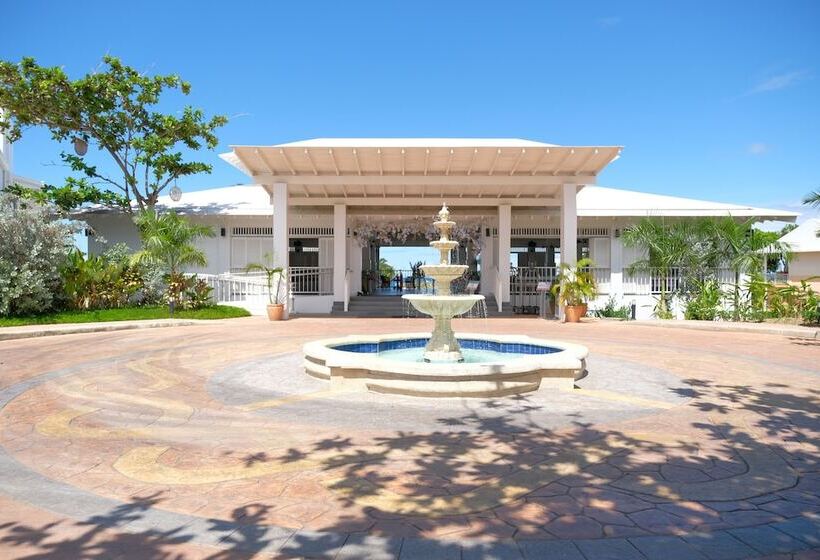 Hotel Maayo San Remigio