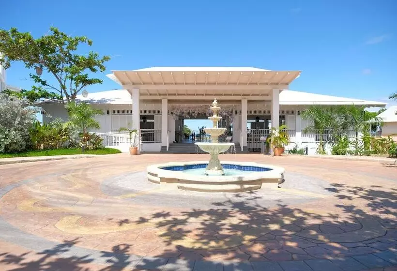 Hotelli Maayo San Remigio