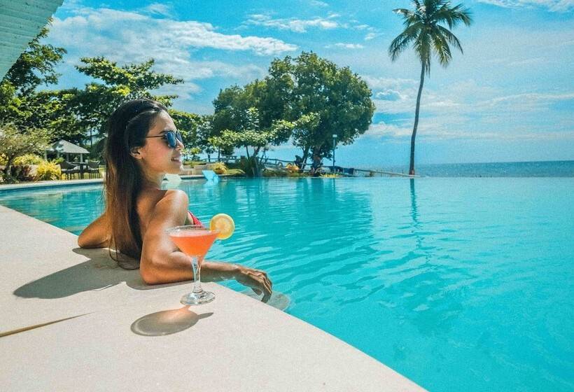 Hotel Maayo San Remigio