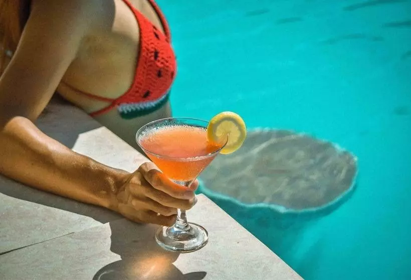 Hotelli Maayo San Remigio