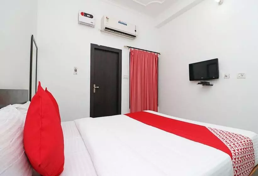 ホテル Ojus Tower By Oyo Rooms