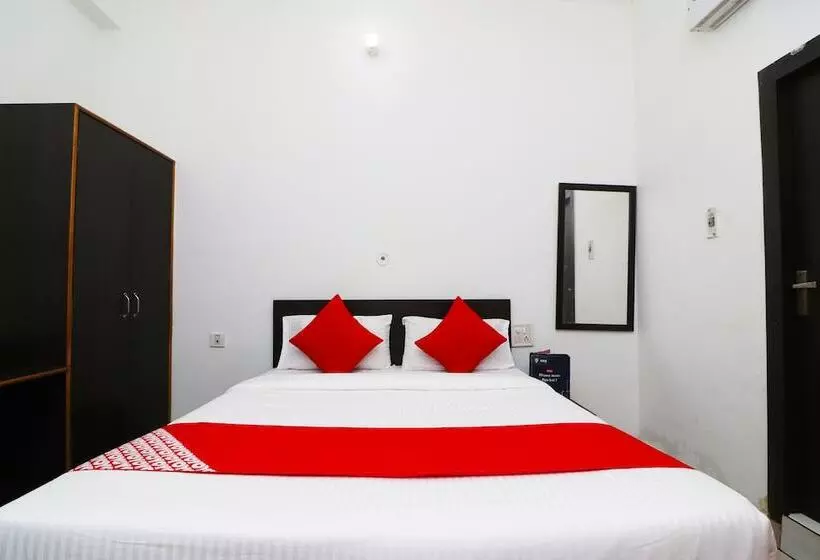 ホテル Ojus Tower By Oyo Rooms