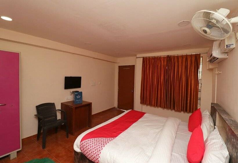 호텔 Sai Yatri Niwas By Oyo Rooms