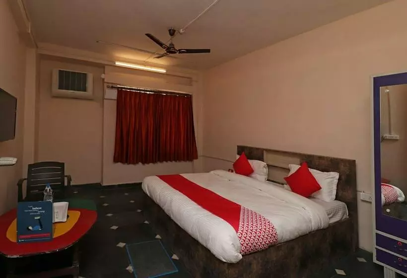 Hotelli Sai Yatri Niwas By Oyo Rooms