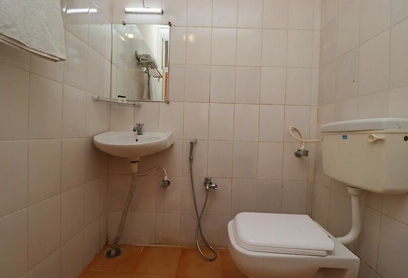 호텔 Sai Yatri Niwas By Oyo Rooms