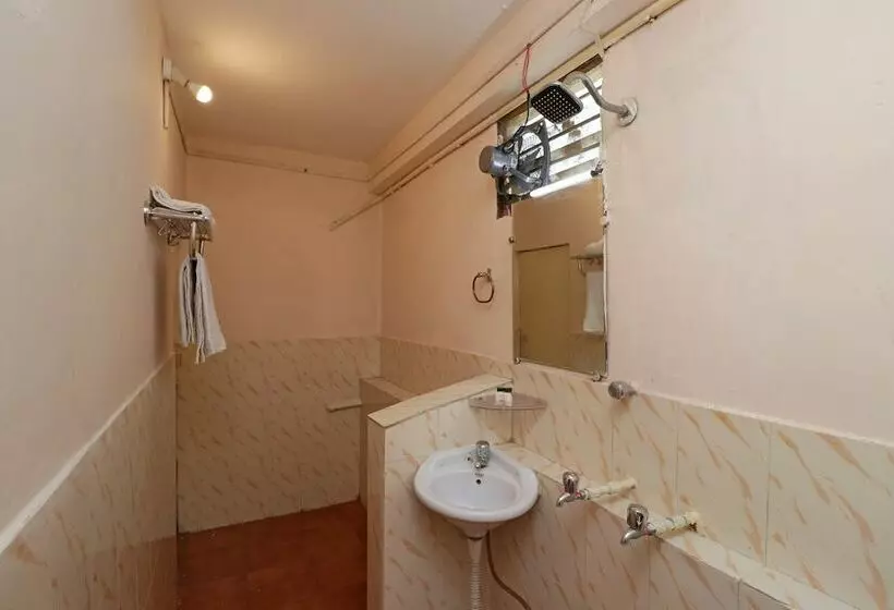 Hotelli Sai Yatri Niwas By Oyo Rooms