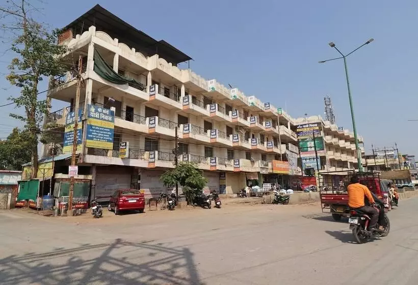 Hotelli Sai Yatri Niwas By Oyo Rooms