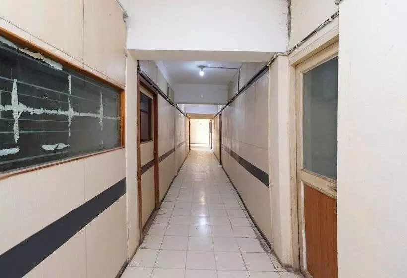 Hotelli Sai Yatri Niwas By Oyo Rooms