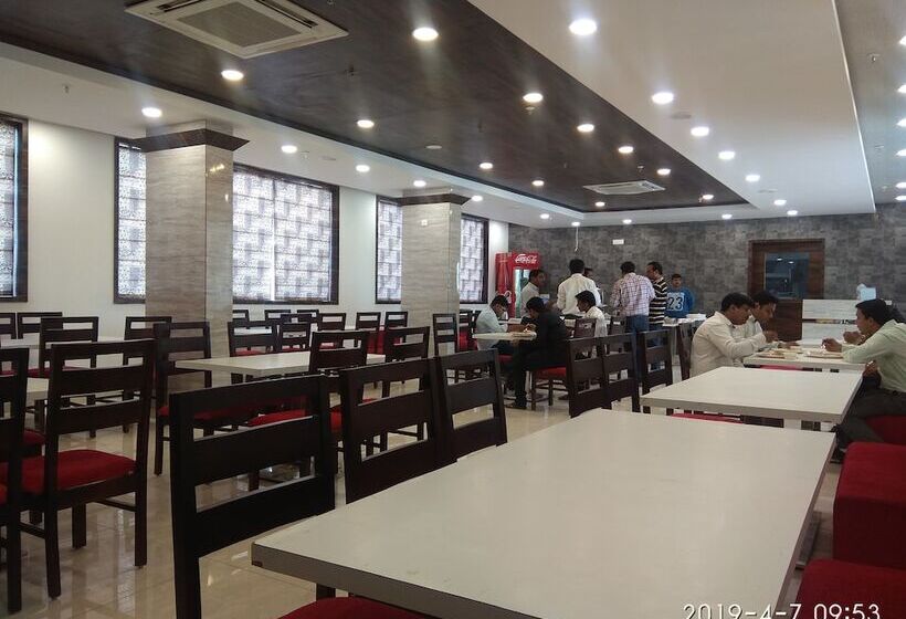 酒店 Visawa Palace Nanded