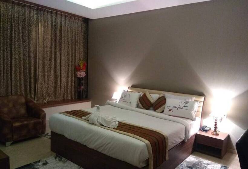 酒店 Visawa Palace Nanded