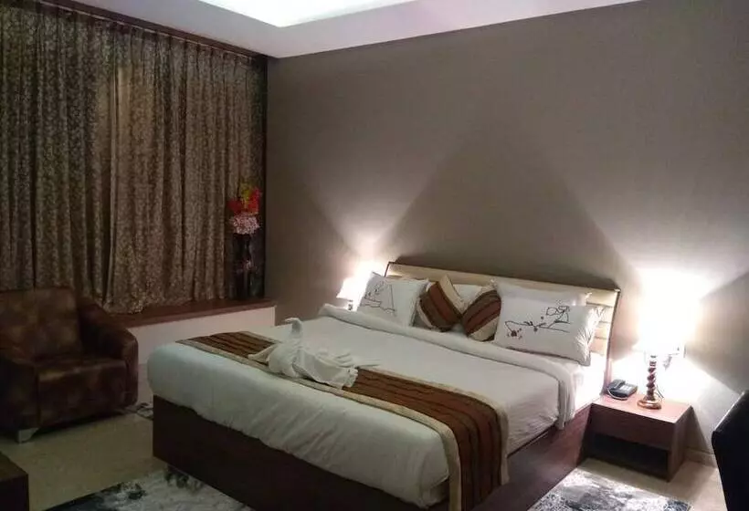 Hotelli Visawa Palace Nanded