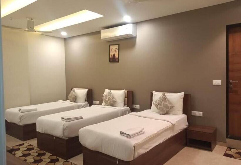 酒店 Visawa Palace Nanded