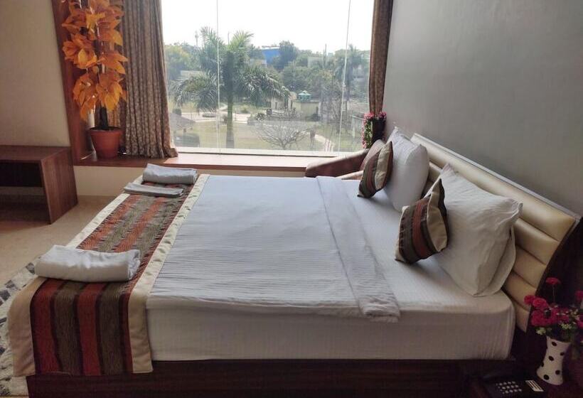 酒店 Visawa Palace Nanded