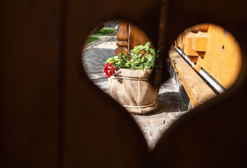 Korošec Apartments And Wellness Centre