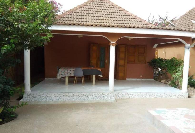 پانسیون Chez Coumba Et Daniel