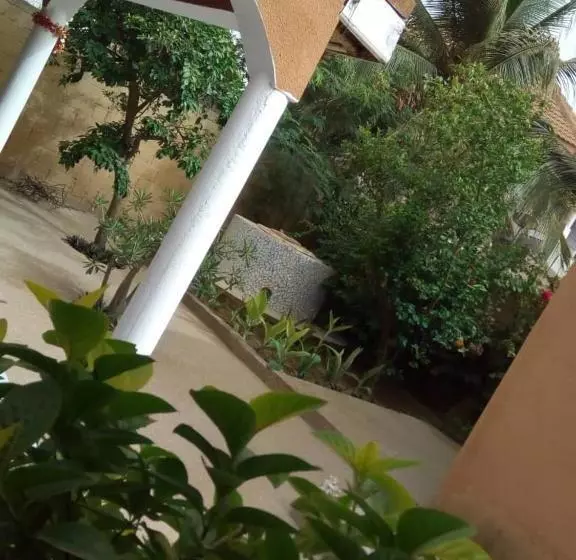 پانسیون Chez Coumba Et Daniel