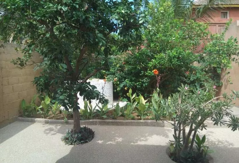 پانسیون Chez Coumba Et Daniel