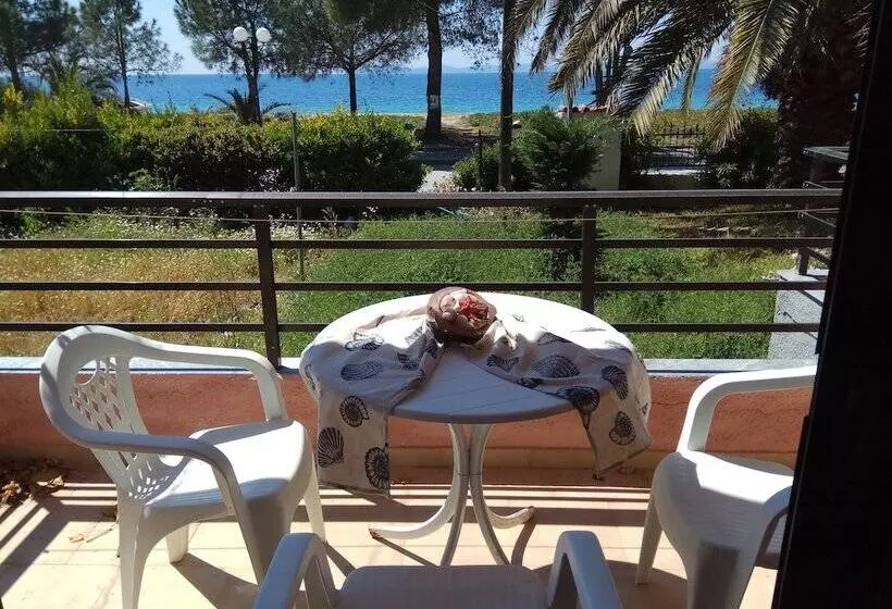 Toroni Apartments