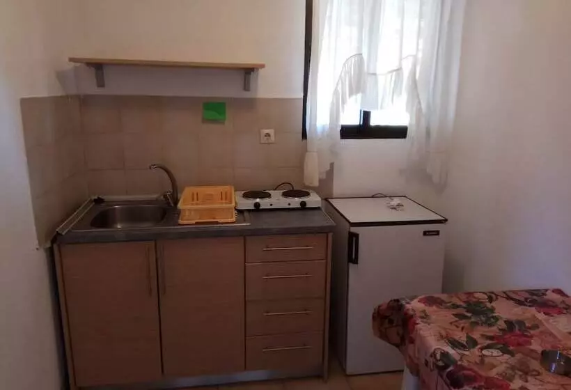 Toroni Apartments