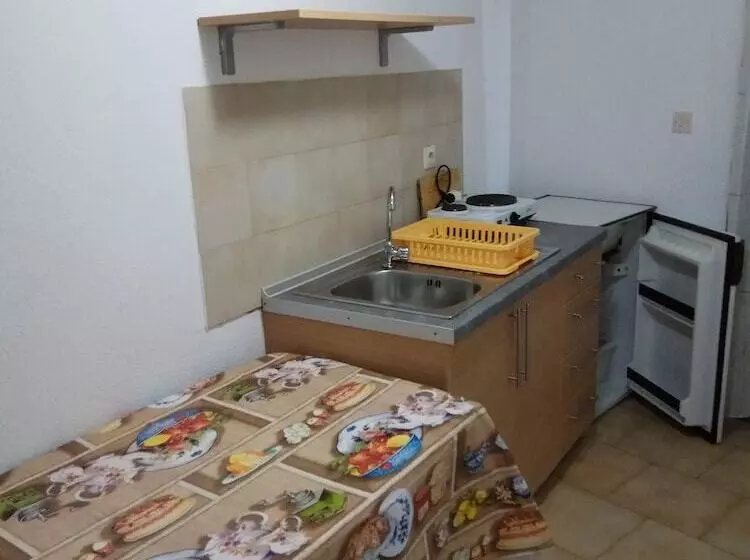 Toroni Apartments