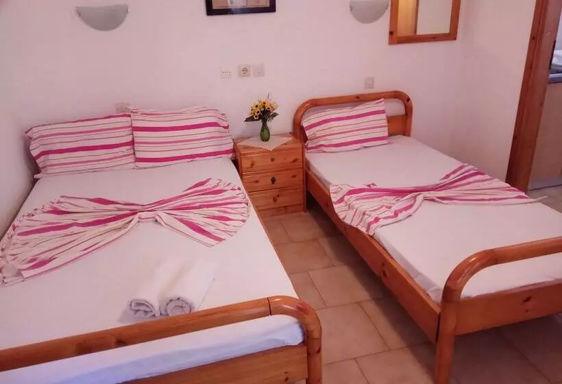 Toroni Apartments