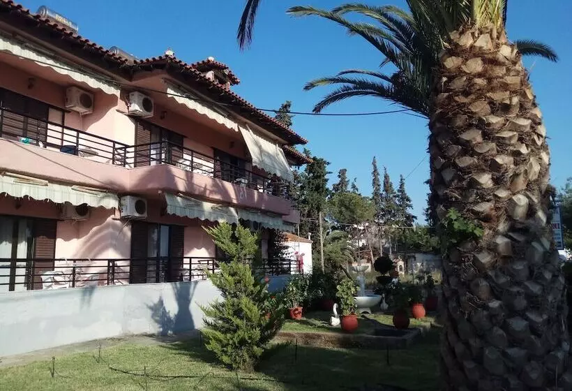 Toroni Apartments
