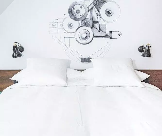 هتل Bernina Geneva