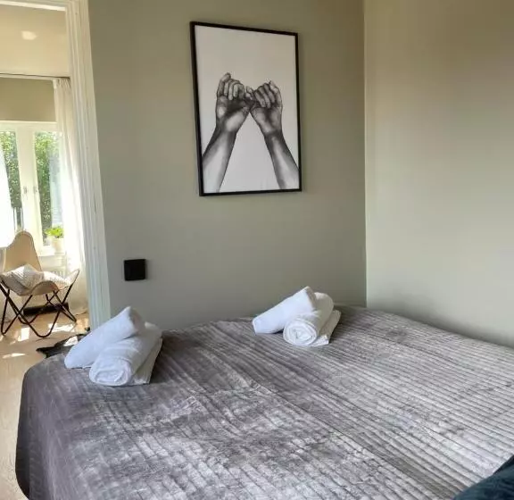 Отель L Hanöhus Hällevik