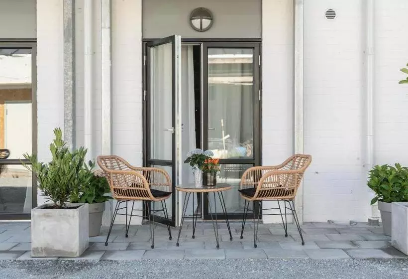 Отель L Hanöhus Hällevik