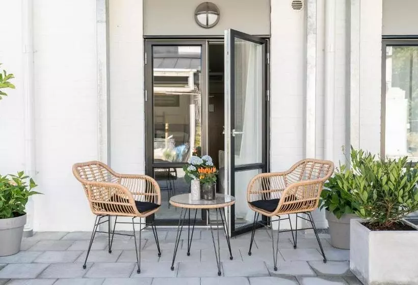 Отель L Hanöhus Hällevik