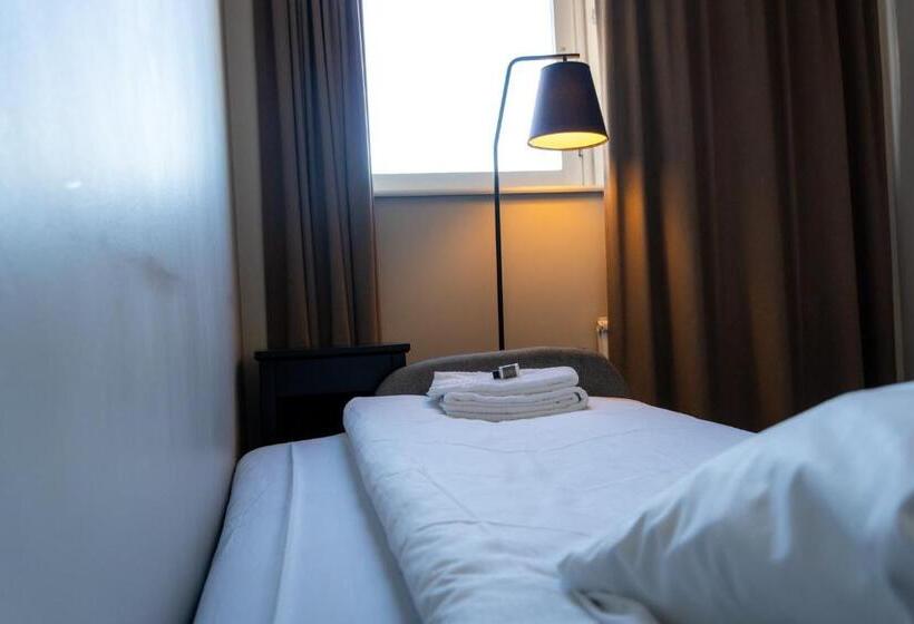 Vänerport Stadshotell I Mariestad