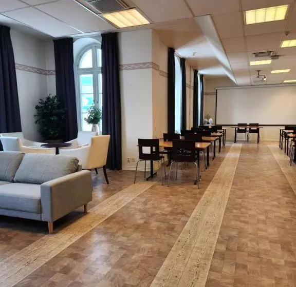 Vänerport Stadshotell I Mariestad