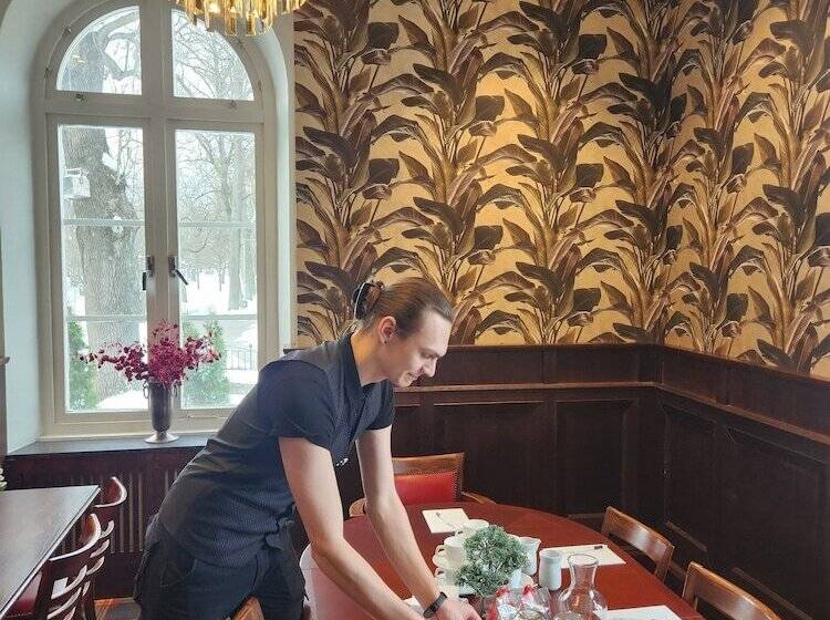 Vänerport Stadshotell I Mariestad