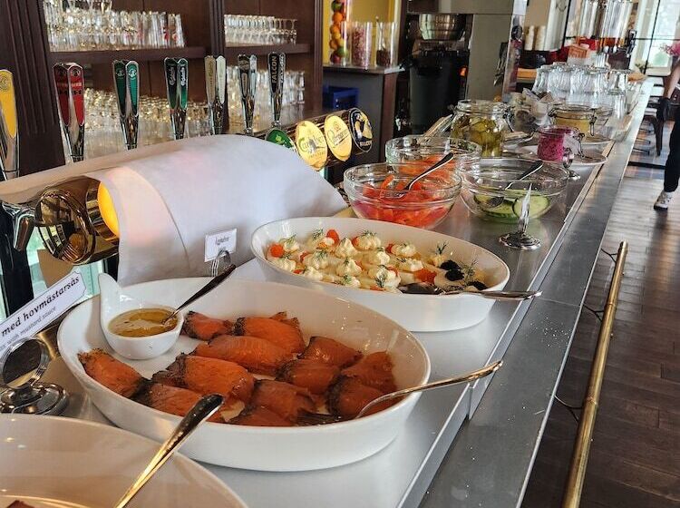 Vänerport Stadshotell I Mariestad