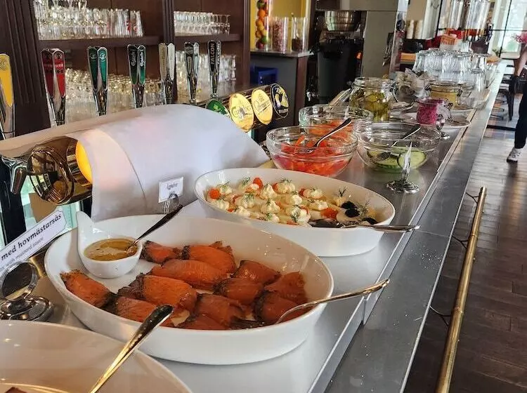 Vänerport Stadshotell I Mariestad