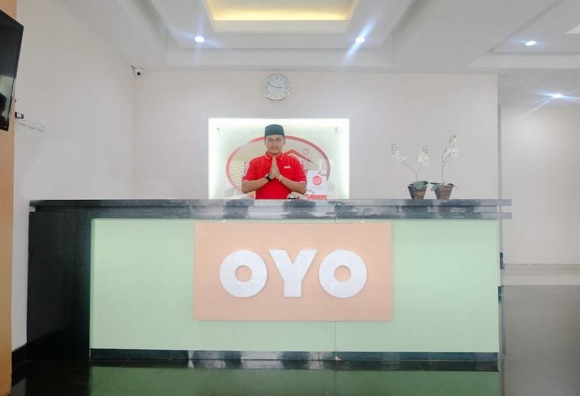 Hostel Hasanah Guest House Syariah De Saphire By Oyo Rooms
