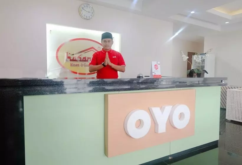 ユースホステル Hasanah Guest House Syariah De Saphire By Oyo Rooms