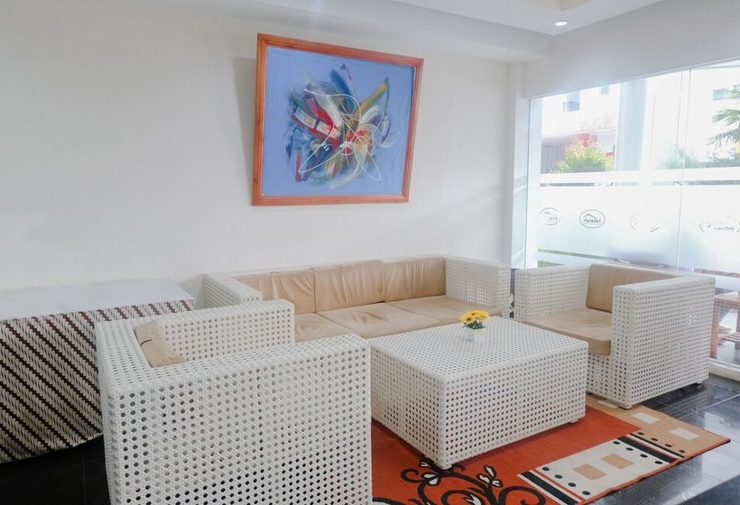 Hostel Hasanah Guest House Syariah De Saphire By Oyo Rooms