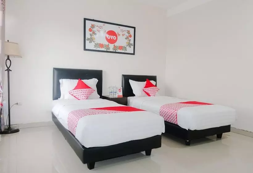 ユースホステル Hasanah Guest House Syariah De Saphire By Oyo Rooms