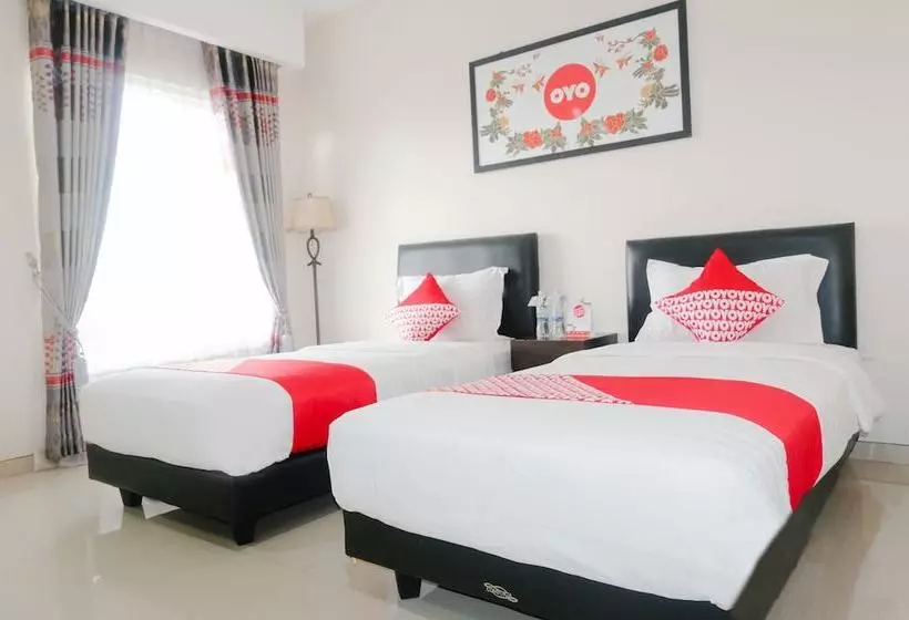 ユースホステル Hasanah Guest House Syariah De Saphire By Oyo Rooms