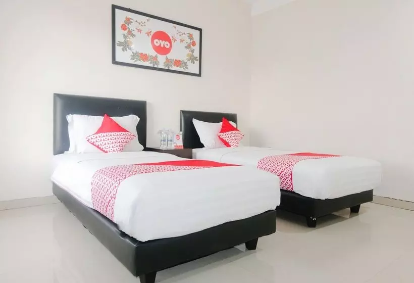 ユースホステル Hasanah Guest House Syariah De Saphire By Oyo Rooms