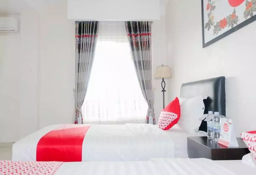 ユースホステル Hasanah Guest House Syariah De Saphire By Oyo Rooms