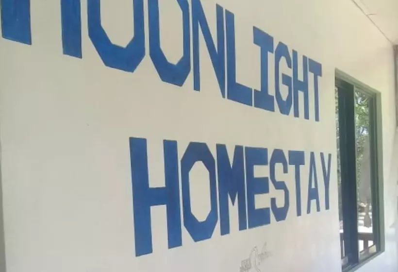 تختخواب و صبحانه Moonlight Homestay